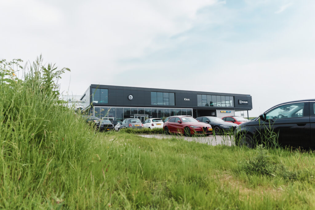 Kien lease pand voor weekverhuur auto